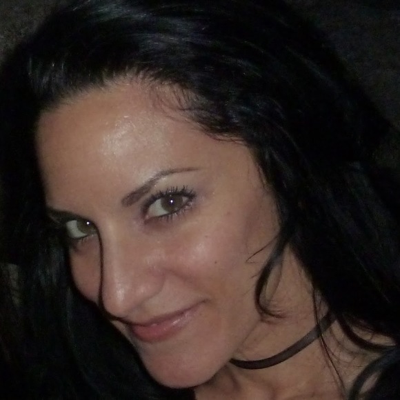 Meet your Posher, Trisha - Picture 1 of 1